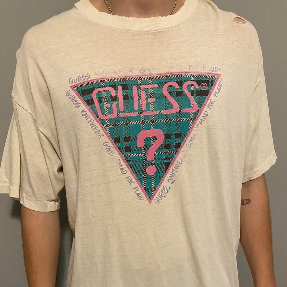 90s vintage guess t shirt